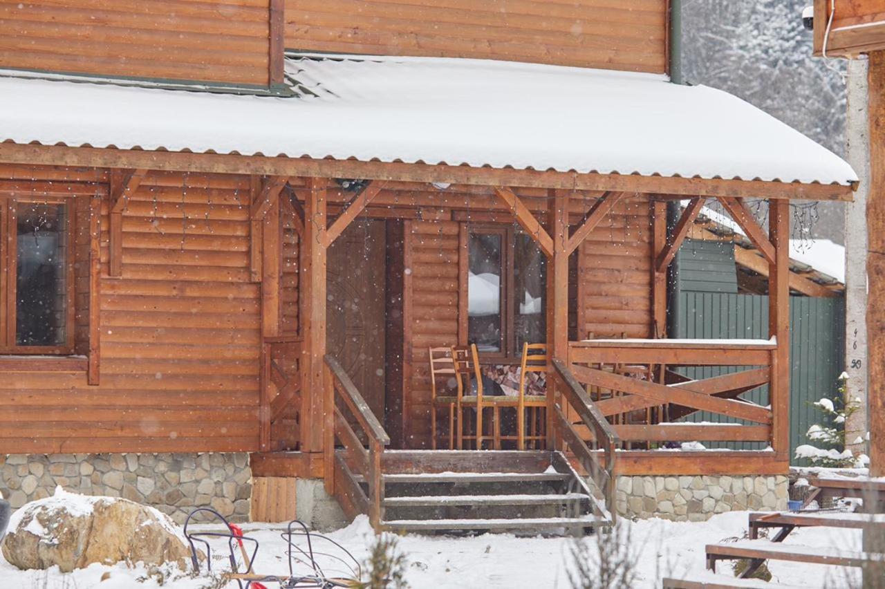 Villa Na Uzlissi Migovo Exterior foto