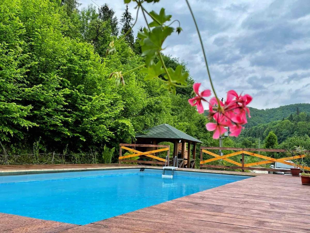 Villa Na Uzlissi Migovo Exterior foto